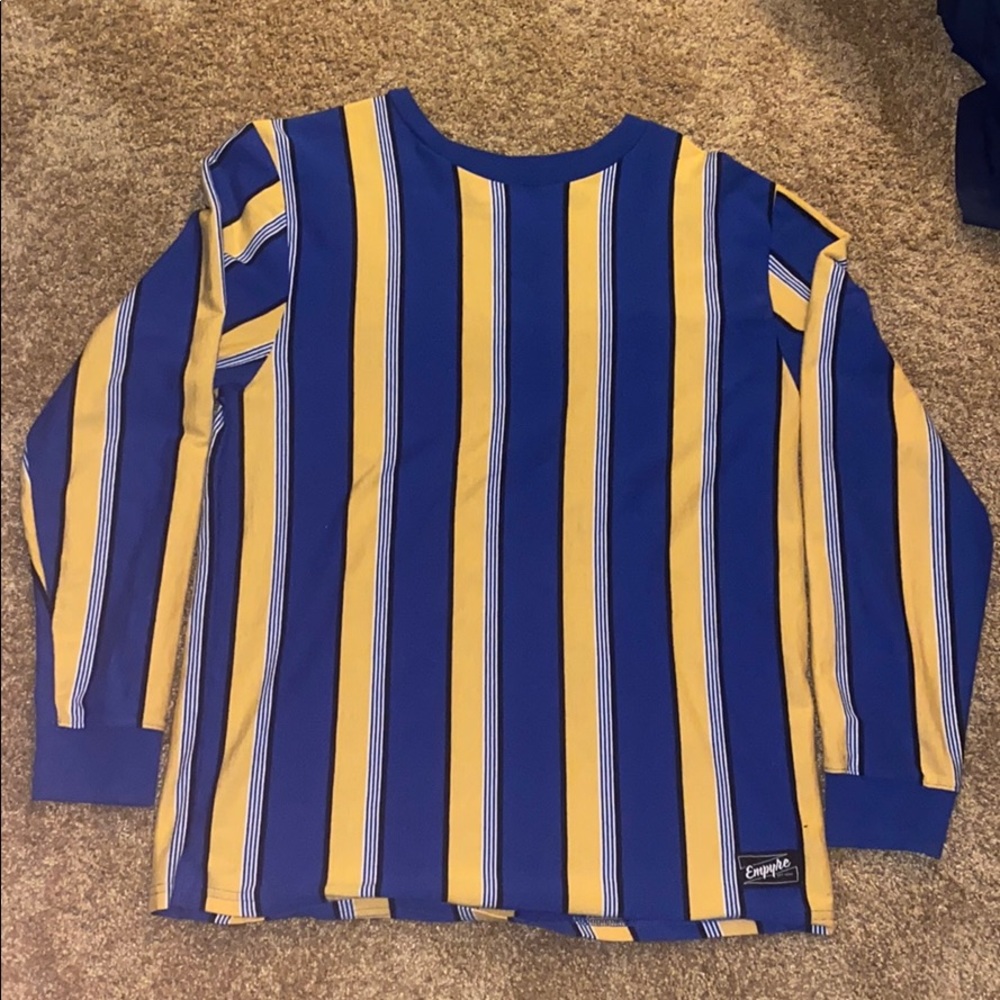 striped shirt